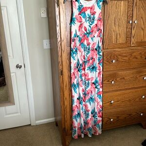 Like new tropical dress size medium vanilla bay